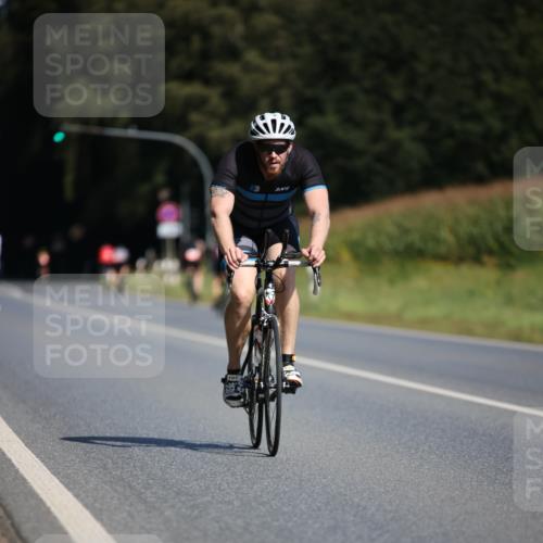 01.09.2024 - 17. Tribühne Triathlon H.Heesch http://msf.ph/oto/6944824 01.09.2024 11:38:20 Radfahren 362, 463, 498, 525 meine-sportfotos.de