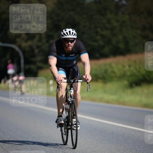 01.09.2024 - 17. Tribühne Triathlon H.Heesch http://msf.ph/oto/6944841 01.09.2024 11:38:20 Radfahren 362, 463, 498, 525 meine-sportfotos.de