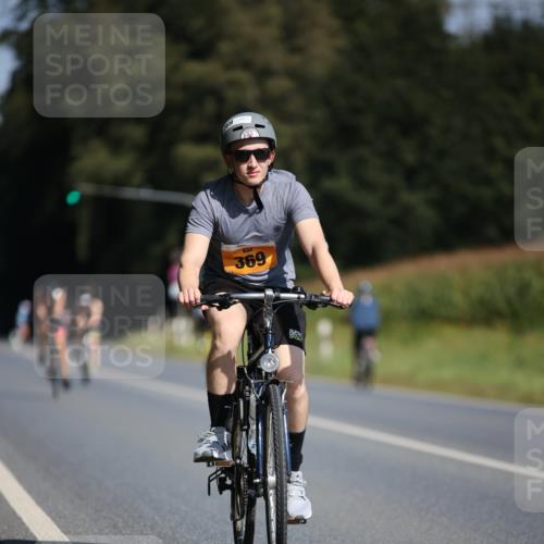 01.09.2024 - 17. Tribühne Triathlon H.Heesch http://msf.ph/oto/6944891 01.09.2024 11:38:30 Radfahren 318, 369, 455, 511 meine-sportfotos.de