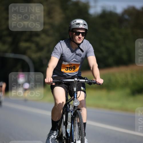 01.09.2024 - 17. Tribühne Triathlon H.Heesch http://msf.ph/oto/6944907 01.09.2024 11:38:31 Radfahren 318, 369, 455, 511 meine-sportfotos.de