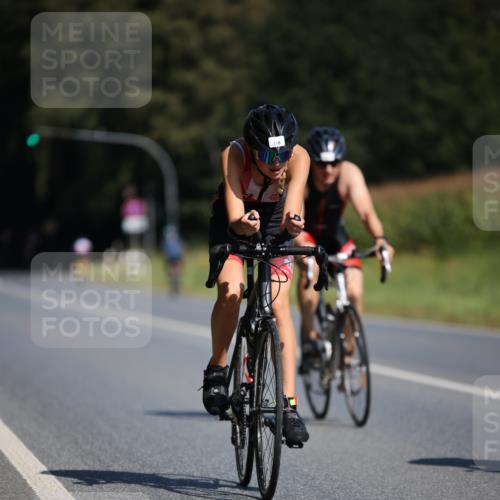 01.09.2024 - 17. Tribühne Triathlon H.Heesch http://msf.ph/oto/6944943 01.09.2024 11:38:35 Radfahren 318, 455, 511 meine-sportfotos.de