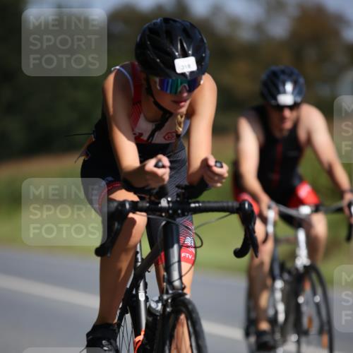 01.09.2024 - 17. Tribühne Triathlon H.Heesch http://msf.ph/oto/6944970 01.09.2024 11:38:36 Radfahren 318, 455, 511 meine-sportfotos.de