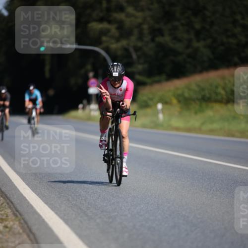 01.09.2024 - 17. Tribühne Triathlon H.Heesch http://msf.ph/oto/6944976 01.09.2024 11:42:22 Radfahren 421, 467, 477, 488, 509 meine-sportfotos.de