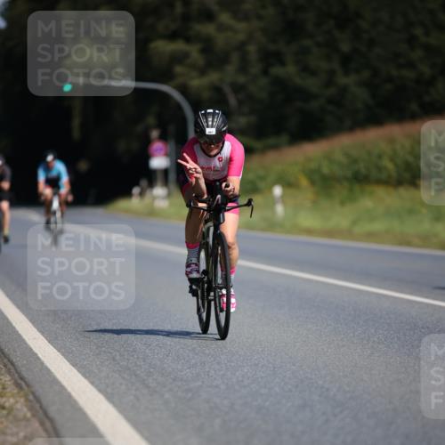 01.09.2024 - 17. Tribühne Triathlon H.Heesch http://msf.ph/oto/6944979 01.09.2024 11:42:22 Radfahren 421, 467, 477, 488, 509 meine-sportfotos.de