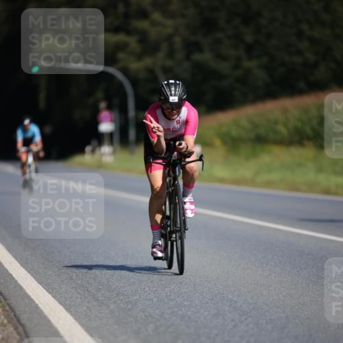 01.09.2024 - 17. Tribühne Triathlon H.Heesch http://msf.ph/oto/6944985 01.09.2024 11:42:22 Radfahren 421, 467, 477, 488, 509 meine-sportfotos.de