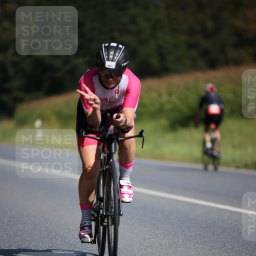 01.09.2024 - 17. Tribühne Triathlon H.Heesch http://msf.ph/oto/6945010 01.09.2024 11:42:23 Radfahren 60, 421, 467, 477, 488, 509, 512, 555 meine-sportfotos.de