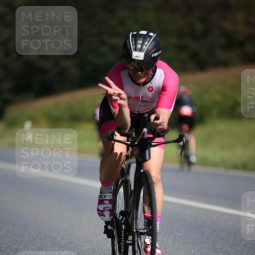 01.09.2024 - 17. Tribühne Triathlon H.Heesch http://msf.ph/oto/6945016 01.09.2024 11:42:23 Radfahren 60, 421, 467, 477, 488, 509, 512, 555 meine-sportfotos.de