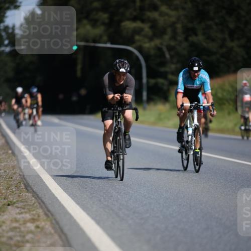 01.09.2024 - 17. Tribühne Triathlon H.Heesch http://msf.ph/oto/6945037 01.09.2024 11:42:25 Radfahren 60, 421, 467, 477, 509, 512, 555 meine-sportfotos.de