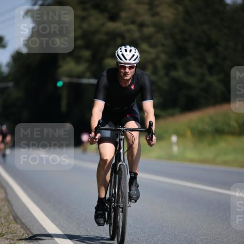 01.09.2024 - 17. Tribühne Triathlon H.Heesch http://msf.ph/oto/6945097 01.09.2024 11:42:32 Radfahren 60, 499, 504, 512, 555 meine-sportfotos.de