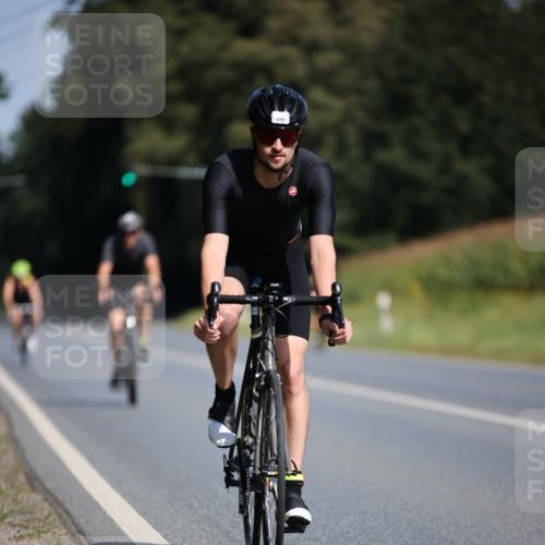 01.09.2024 - 17. Tribühne Triathlon H.Heesch http://msf.ph/oto/6945133 01.09.2024 11:42:40 Radfahren 427, 478, 499, 500, 504, 551 meine-sportfotos.de