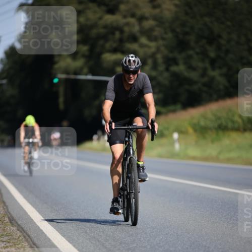 01.09.2024 - 17. Tribühne Triathlon H.Heesch http://msf.ph/oto/6945158 01.09.2024 11:42:42 Radfahren 427, 478, 499, 500, 504, 551 meine-sportfotos.de