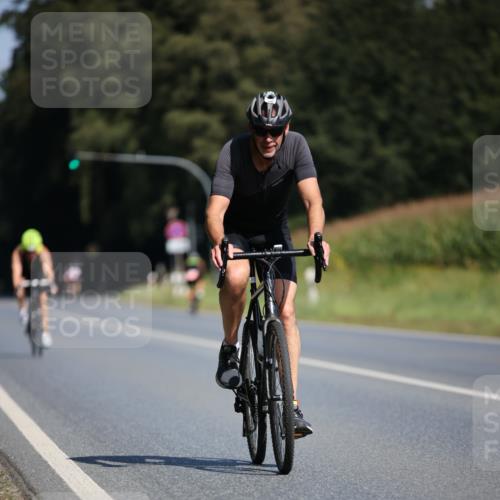 01.09.2024 - 17. Tribühne Triathlon H.Heesch http://msf.ph/oto/6945167 01.09.2024 11:42:42 Radfahren 427, 478, 499, 500, 504, 551 meine-sportfotos.de