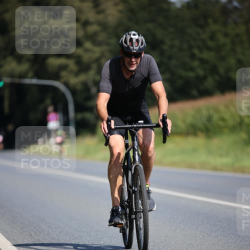 01.09.2024 - 17. Tribühne Triathlon H.Heesch http://msf.ph/oto/6945176 01.09.2024 11:42:42 Radfahren 427, 478, 499, 500, 504, 551 meine-sportfotos.de