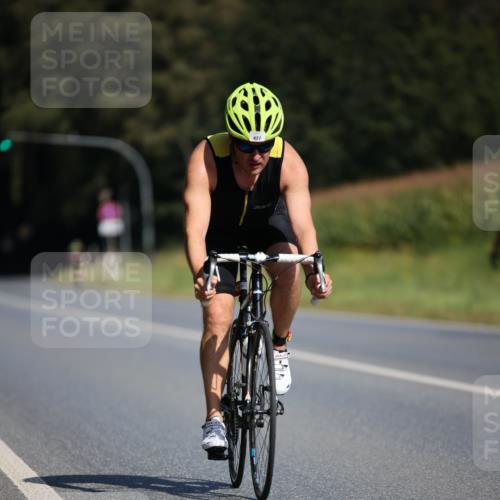 01.09.2024 - 17. Tribühne Triathlon H.Heesch http://msf.ph/oto/6945188 01.09.2024 11:42:46 Radfahren 427, 478, 551 meine-sportfotos.de