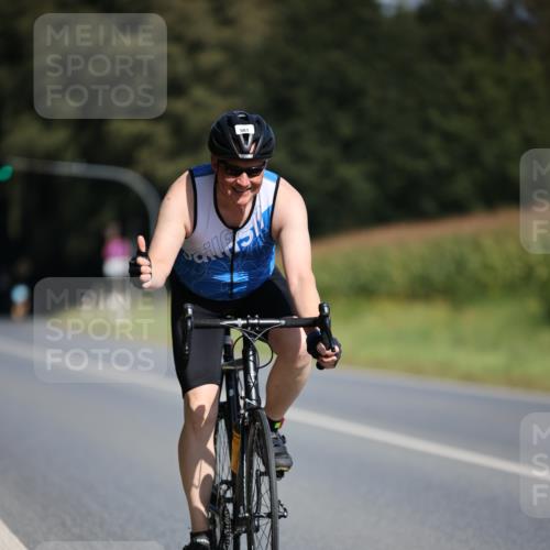01.09.2024 - 17. Tribühne Triathlon H.Heesch http://msf.ph/oto/6945218 01.09.2024 11:46:00 Radfahren 332, 561 meine-sportfotos.de