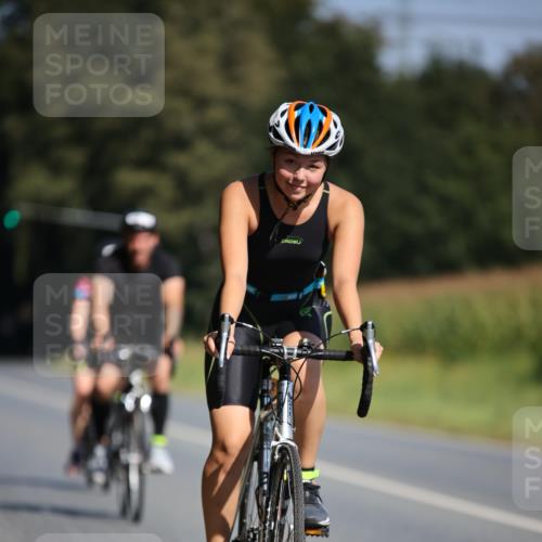 01.09.2024 - 17. Tribühne Triathlon H.Heesch http://msf.ph/oto/6945280 01.09.2024 11:46:11 Radfahren 332, 342, 422, 491, 492, 493, 525, 607 meine-sportfotos.de