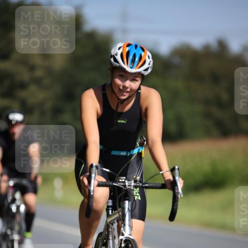 01.09.2024 - 17. Tribühne Triathlon H.Heesch http://msf.ph/oto/6945289 01.09.2024 11:46:11 Radfahren 332, 342, 422, 491, 492, 493, 525, 607 meine-sportfotos.de
