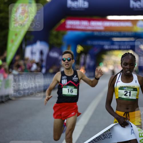 01.09.2024 - BARMER Alsterlauf Kathrin Stürmer Photography http://msf.ph/oto/6969079 01.09.2024 09:31:31 Ziel 2492, 2626, 2951, 3481, 4168, 4450, 4458, 4675, 4834, 5274, 8217, 16, 21, 8078 meine-sportfotos.de