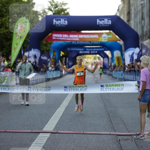 01.09.2024 - BARMER Alsterlauf Kathrin Stürmer Photography http://msf.ph/oto/6969387 01.09.2024 09:29:44 Ziel 3615, 4463, 4521, 4797, 4805, 4865, 5003, 5046, 5170, 8276, 2 meine-sportfotos.de