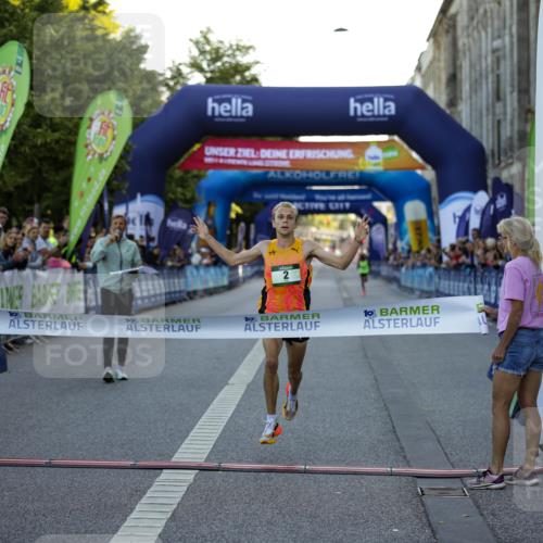 01.09.2024 - BARMER Alsterlauf Kathrin Stürmer Photography http://msf.ph/oto/6969389 01.09.2024 09:29:44 Ziel 3615, 4463, 4521, 4797, 4805, 4865, 5003, 5046, 5170, 8276, 2 meine-sportfotos.de