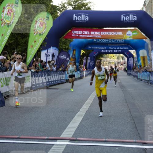 01.09.2024 - BARMER Alsterlauf Kathrin Stürmer Photography http://msf.ph/oto/6969446 01.09.2024 09:31:22 Ziel 4168, 4360, 4458, 4675, 4762, 4833, 4834, 4857, 5274, 8187, 8209, 8217, 4, 12, 16, 21, 8078 meine-sportfotos.de
