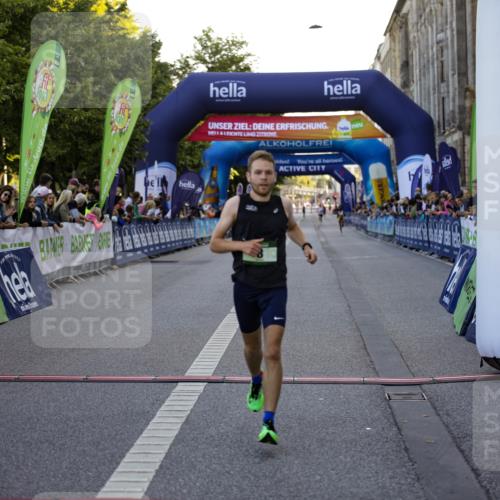 01.09.2024 - BARMER Alsterlauf Kathrin Stürmer Photography http://msf.ph/oto/6969467 01.09.2024 09:31:48 Ziel 1109, 2492, 2850, 3114, 3305, 3788, 4049, 4167, 4290, 4538, 5252, 5287, 8132, 8194, 8236, 8387, 8 meine-sportfotos.de