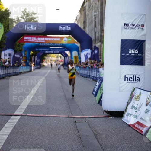 01.09.2024 - BARMER Alsterlauf Kathrin Stürmer Photography http://msf.ph/oto/6969471 01.09.2024 09:31:58 Ziel 1109, 2850, 3788, 4167, 4290, 4435, 4538, 4549, 4600, 5252, 5287, 5308, 8236, 8387, 22 meine-sportfotos.de