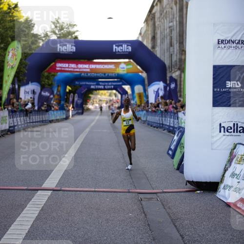 01.09.2024 - BARMER Alsterlauf Kathrin Stürmer Photography http://msf.ph/oto/6969474 01.09.2024 09:31:58 Ziel 1109, 2850, 3788, 4167, 4290, 4435, 4538, 4549, 4600, 5252, 5287, 5308, 8236, 8387, 22 meine-sportfotos.de