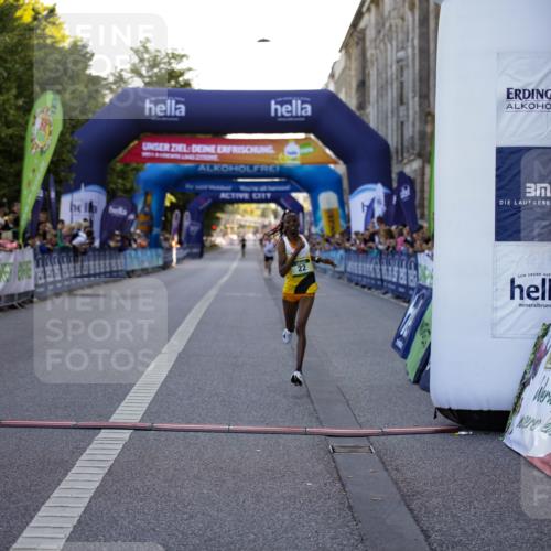 01.09.2024 - BARMER Alsterlauf Kathrin Stürmer Photography http://msf.ph/oto/6969475 01.09.2024 09:31:58 Ziel 1109, 2850, 3788, 4167, 4290, 4435, 4538, 4549, 4600, 5252, 5287, 5308, 8236, 8387, 22 meine-sportfotos.de