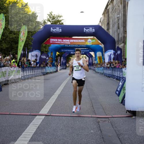 01.09.2024 - BARMER Alsterlauf Kathrin Stürmer Photography http://msf.ph/oto/6969488 01.09.2024 09:33:08 Ziel 2017, 2257, 2422, 2424, 2971, 3273, 3466, 3495, 3733, 3825, 3919, 4174, 4221, 4310, 4407, 4685, 4831, 4859, 4987, 5006, 5009, 5197, 8094, 8145, 8264, 8266, 8280, 10, 4373 meine-sportfotos.de