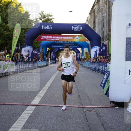 01.09.2024 - BARMER Alsterlauf Kathrin Stürmer Photography http://msf.ph/oto/6969489 01.09.2024 09:33:08 Ziel 2017, 2257, 2422, 2424, 2971, 3273, 3466, 3495, 3733, 3825, 3919, 4174, 4221, 4310, 4407, 4685, 4831, 4859, 4987, 5006, 5009, 5197, 8094, 8145, 8264, 8266, 8280, 10, 4373 meine-sportfotos.de