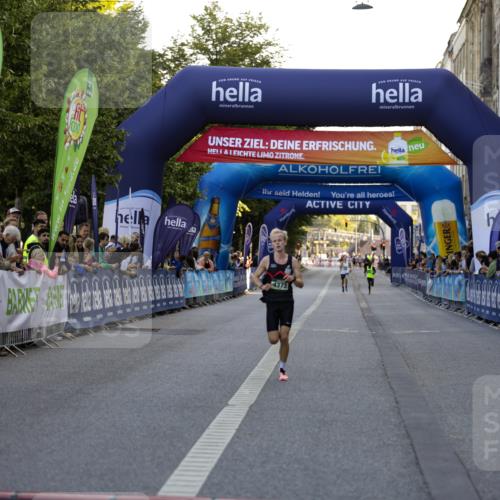 01.09.2024 - BARMER Alsterlauf Kathrin Stürmer Photography http://msf.ph/oto/6969493 01.09.2024 09:33:14 Ziel 2017, 2257, 2422, 2424, 3273, 3466, 3495, 3733, 3899, 3919, 4221, 4685, 4747, 4987, 5006, 5009, 5197, 8094, 8145, 8264, 8280, 10, 4373 meine-sportfotos.de