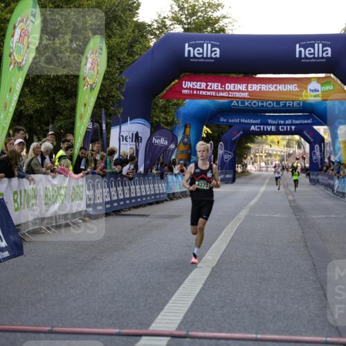 01.09.2024 - BARMER Alsterlauf Kathrin Stürmer Photography http://msf.ph/oto/6969497 01.09.2024 09:33:14 Ziel 2017, 2257, 2422, 2424, 3273, 3466, 3495, 3733, 3899, 3919, 4221, 4685, 4747, 4987, 5006, 5009, 5197, 8094, 8145, 8264, 8280, 10, 4373 meine-sportfotos.de