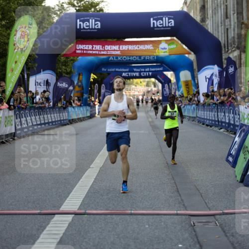 01.09.2024 - BARMER Alsterlauf Kathrin Stürmer Photography http://msf.ph/oto/6969506 01.09.2024 09:33:26 Ziel 2021, 2407, 3806, 3814, 3899, 4040, 4377, 4747, 4772, 4987, 5006, 5009, 8280, 32, 4372 meine-sportfotos.de