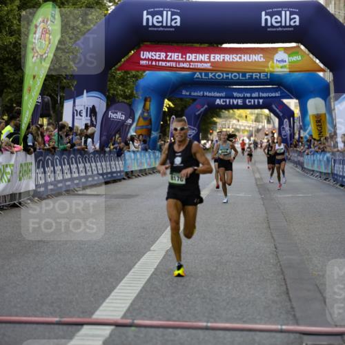 01.09.2024 - BARMER Alsterlauf Kathrin Stürmer Photography http://msf.ph/oto/6969545 01.09.2024 09:34:41 Ziel 2043, 2495, 2528, 2604, 2861, 3941, 4180, 4326, 4408, 4796, 4839, 5005, 5024, 27, 3608, 5275, 8170 meine-sportfotos.de