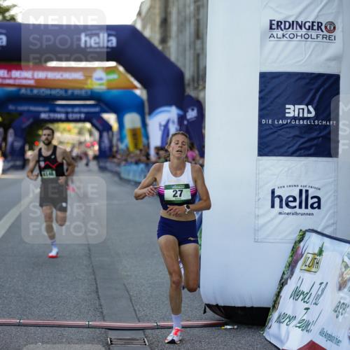 01.09.2024 - BARMER Alsterlauf Kathrin Stürmer Photography http://msf.ph/oto/6969550 01.09.2024 09:34:48 Ziel 2043, 2279, 2495, 2528, 2861, 2926, 3225, 3941, 4180, 4326, 4400, 4408, 4776, 4796, 4839, 5005, 5024, 5203, 27, 28, 3608, 4146, 5275, 8170 meine-sportfotos.de