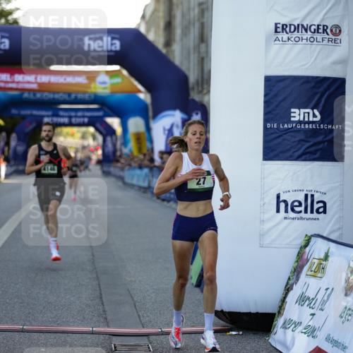01.09.2024 - BARMER Alsterlauf Kathrin Stürmer Photography http://msf.ph/oto/6969551 01.09.2024 09:34:49 Ziel 2043, 2279, 2495, 2528, 2861, 2926, 3225, 3941, 4180, 4326, 4400, 4408, 4776, 4796, 4811, 4839, 5005, 5024, 5203, 27, 28, 3608, 4146, 5275, 8170 meine-sportfotos.de