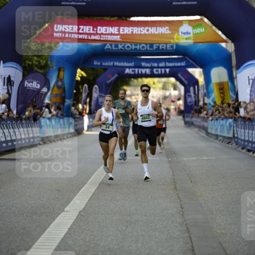 01.09.2024 - BARMER Alsterlauf Kathrin Stürmer Photography http://msf.ph/oto/6969563 01.09.2024 09:35:20 Ziel 2110, 2406, 2487, 2702, 2756, 2903, 3382, 3411, 3576, 3606, 3848, 4020, 4281, 4323, 4569, 4677, 4800, 4838, 5080, 5196, 8091, 8162, 8233, 8332, 8370, 34, 3298, 3318, 4802, 8337 meine-sportfotos.de