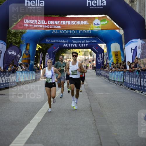 01.09.2024 - BARMER Alsterlauf Kathrin Stürmer Photography http://msf.ph/oto/6969566 01.09.2024 09:35:20 Ziel 2110, 2406, 2487, 2702, 2756, 2903, 3382, 3411, 3576, 3606, 3848, 4020, 4281, 4323, 4569, 4677, 4800, 4838, 5080, 5196, 8091, 8162, 8233, 8332, 8370, 34, 3298, 3318, 4802, 8337 meine-sportfotos.de