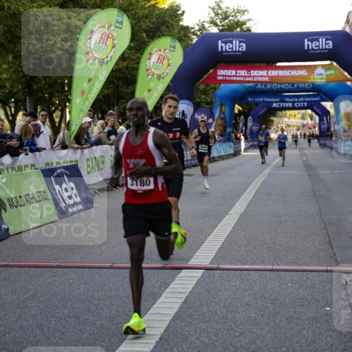 01.09.2024 - BARMER Alsterlauf Kathrin Stürmer Photography http://msf.ph/oto/6969577 01.09.2024 09:35:40 Ziel 2440, 2847, 2882, 3073, 3087, 3244, 3378, 3459, 3939, 4617, 4877, 2524, 3180, 3571, 3683, 4752 meine-sportfotos.de