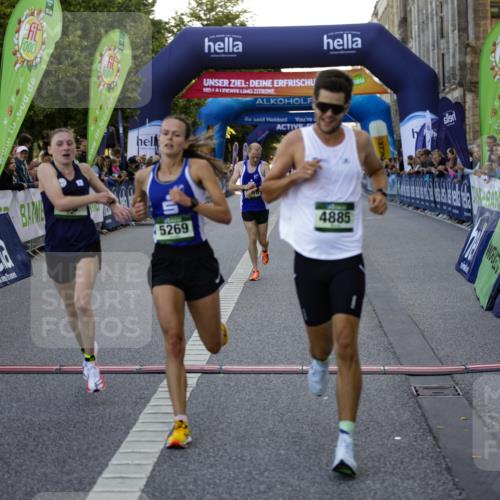 01.09.2024 - BARMER Alsterlauf Kathrin Stürmer Photography http://msf.ph/oto/6969594 01.09.2024 09:37:10 Ziel 2623, 2773, 2879, 2986, 3462, 3971, 4356, 4438, 4560, 4709, 4812, 4874, 4920, 5083, 5088, 5161, 5175, 36, 37, 4885, 5269, 5270 meine-sportfotos.de