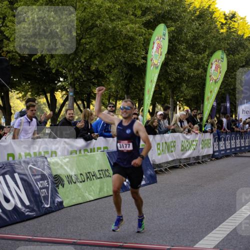 01.09.2024 - BARMER Alsterlauf Kathrin Stürmer Photography http://msf.ph/oto/6969610 01.09.2024 09:37:42 Ziel 2207, 2504, 2613, 3446, 3473, 3629, 3640, 3810, 4119, 4374, 4415, 4416, 4545, 4595, 4622, 4848, 4861, 4935, 5015, 5168, 8040, 8169, 8176, 8205, 8228, 8250, 8306, 3095, 3177, 4250, 4792, 5047 meine-sportfotos.de