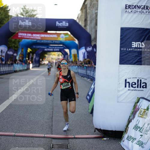 01.09.2024 - BARMER Alsterlauf Kathrin Stürmer Photography http://msf.ph/oto/6969621 01.09.2024 09:37:50 Ziel 2168, 2276, 2336, 2470, 2581, 2613, 3629, 3640, 3710, 3810, 3891, 4119, 4337, 4370, 4374, 4415, 4416, 4545, 4595, 4622, 4848, 4861, 4935, 5015, 5191, 8040, 8169, 8205, 8250, 8293, 8306, 2787, 3095, 4250, 4792, 5178 meine-sportfotos.de