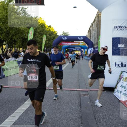 01.09.2024 - BARMER Alsterlauf Kathrin Stürmer Photography http://msf.ph/oto/6969630 01.09.2024 09:52:11 Ziel 2267, 2343, 2615, 2681, 2703, 2716, 2745, 2774, 2917, 2954, 2961, 2962, 3061, 3063, 3122, 3242, 3389, 3600, 3678, 3723, 3839, 3930, 4028, 4039, 4215, 4314, 4656, 4961, 5053, 5079, 5121, 5190, 8041, 8282, 8356, 2070, 2334, 3130, 3253, 3397, 3430, 3496, 3942, 4058, 4343, 4536, 4649, 4700, 5184, 5268, 8322 meine-sportfotos.de