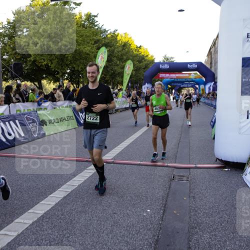 01.09.2024 - BARMER Alsterlauf Kathrin Stürmer Photography http://msf.ph/oto/6969790 01.09.2024 09:55:26 Ziel 2018, 2182, 2213, 2853, 2937, 2948, 3008, 3088, 3168, 3263, 3292, 3293, 3443, 3458, 3592, 3613, 3781, 3867, 4009, 4362, 4364, 4365, 4366, 4674, 4819, 4823, 4925, 4931, 5008, 5113, 8323, 8324, 2447, 2508, 2722, 2933, 2969, 3075, 3156, 3186, 3241, 3317, 3409, 3558, 3816, 4053, 4334, 4335, 4626, 4654, 4697, 5309, 8121 meine-sportfotos.de