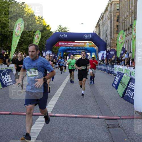 01.09.2024 - BARMER Alsterlauf Kathrin Stürmer Photography http://msf.ph/oto/6970054 01.09.2024 09:57:42 Ziel 2172, 2465, 2680, 3004, 3227, 3414, 3501, 3624, 3626, 3675, 3927, 4047, 4076, 4345, 4379, 4826, 4981, 8206, 2678, 2770, 2925, 2944, 3214, 3464, 3783, 4150, 4440, 4510, 4907, 4998, 5065, 5222, 5292, 8045, 8060, 8067, 8102, 8137, 8242, 8303 meine-sportfotos.de