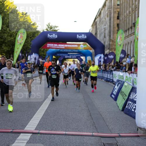 01.09.2024 - BARMER Alsterlauf Kathrin Stürmer Photography http://msf.ph/oto/6970071 01.09.2024 09:57:48 Ziel 2172, 2465, 2796, 2857, 3004, 3227, 3414, 3450, 3501, 3675, 3927, 3982, 4047, 4050, 4120, 4345, 4496, 4610, 4826, 4981, 8206, 8239, 1176, 2062, 2242, 2479, 2770, 2905, 2925, 2944, 3017, 3214, 3217, 3435, 3464, 3468, 3783, 3803, 3951, 4150, 4384, 4440, 4498, 4510, 4907, 5065, 8019, 8060, 8067, 8084, 8102, 8137, 8172, 8242 meine-sportfotos.de