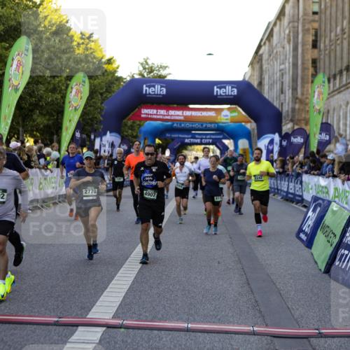 01.09.2024 - BARMER Alsterlauf Kathrin Stürmer Photography http://msf.ph/oto/6970073 01.09.2024 09:57:49 Ziel 2172, 2465, 2796, 2857, 3004, 3227, 3450, 3501, 3675, 3927, 3982, 4047, 4050, 4120, 4345, 4468, 4496, 4610, 4826, 4981, 8206, 8239, 1176, 2062, 2242, 2479, 2770, 2905, 2925, 2944, 3017, 3214, 3217, 3435, 3464, 3468, 3783, 3803, 3951, 4150, 4384, 4440, 4498, 4510, 4907, 5065, 8019, 8060, 8067, 8084, 8102, 8172, 8242 meine-sportfotos.de