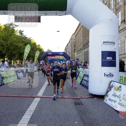 01.09.2024 - BARMER Alsterlauf Kathrin Stürmer Photography http://msf.ph/oto/6970876 01.09.2024 10:06:00 Ziel 2498, 3947, 3948, 4181, 4245, 4690, 4702, 4870, 4929, 4957, 8231, 2169, 2170, 2265, 2292, 2499, 2592, 2858, 2892, 2983, 3005, 3199, 3331, 3444, 3627, 3665, 3769, 3835, 4517, 4633, 4798, 4801, 4854, 5021, 5022, 5066, 5180 meine-sportfotos.de