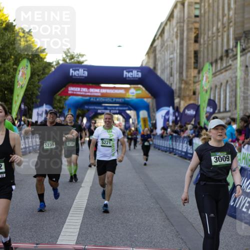 01.09.2024 - BARMER Alsterlauf Kathrin Stürmer Photography http://msf.ph/oto/6971211 01.09.2024 10:08:49 Ziel 2023, 2085, 2142, 2434, 2754, 3508, 3554, 3855, 4131, 4132, 4552, 4863, 4868, 4991, 8097, 2301, 2345, 2781, 2817, 2999, 3009, 3068, 3205, 3552, 4139, 4296, 4379, 4472, 4490, 4513, 4732, 5163, 5172, 5221, 5235 meine-sportfotos.de